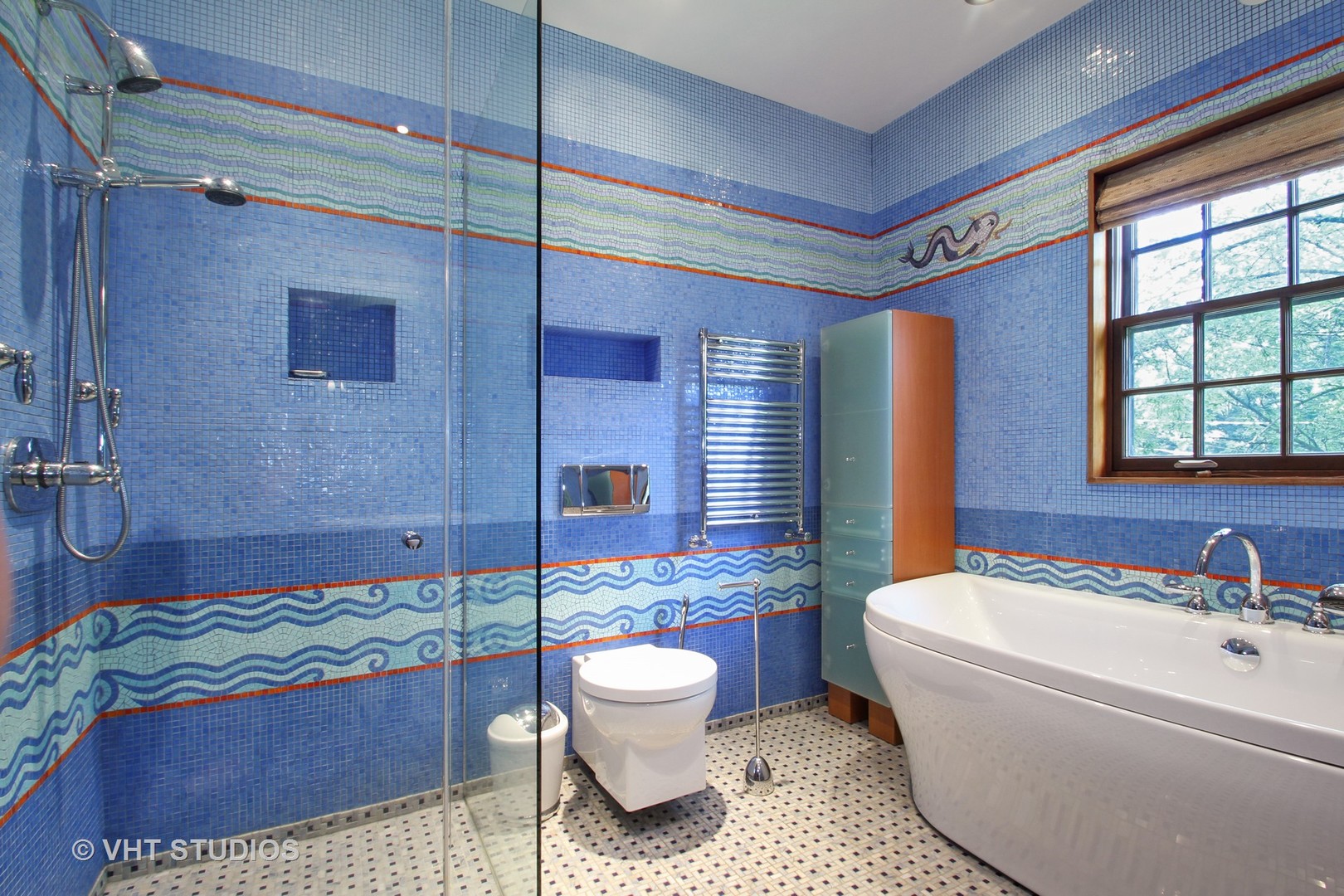 5900 North Kilpatrick Avenue Chicago, IL 60646 - Photo 14 of 21 a bathroom with a sink toilet and shower
