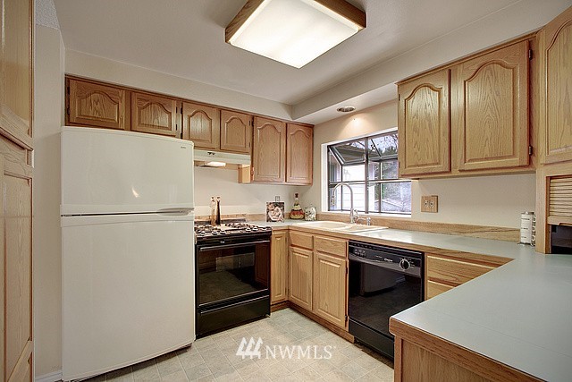 22105 7th Place West Bothell, WA 98021 - Photo 3 of 15