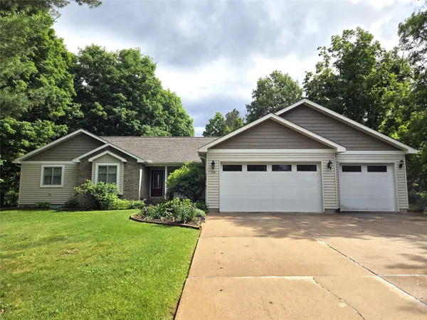 $500,000 | 724 Pine Place, Rice Lake, WI 54868