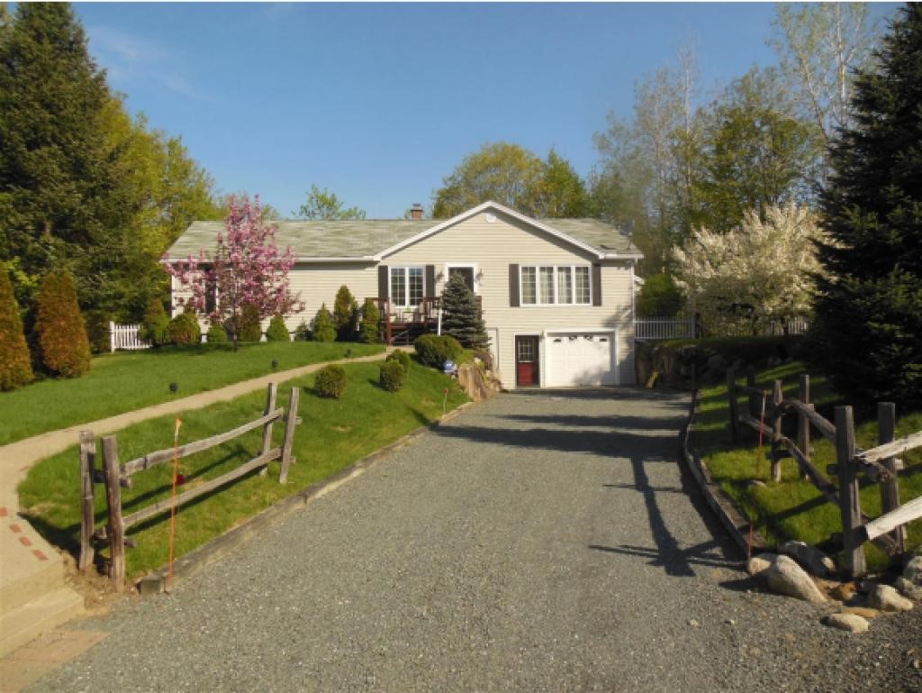 38 Maciver Road Littleton, NH 03561 - Photo 2 of 18 Gallery Image 2