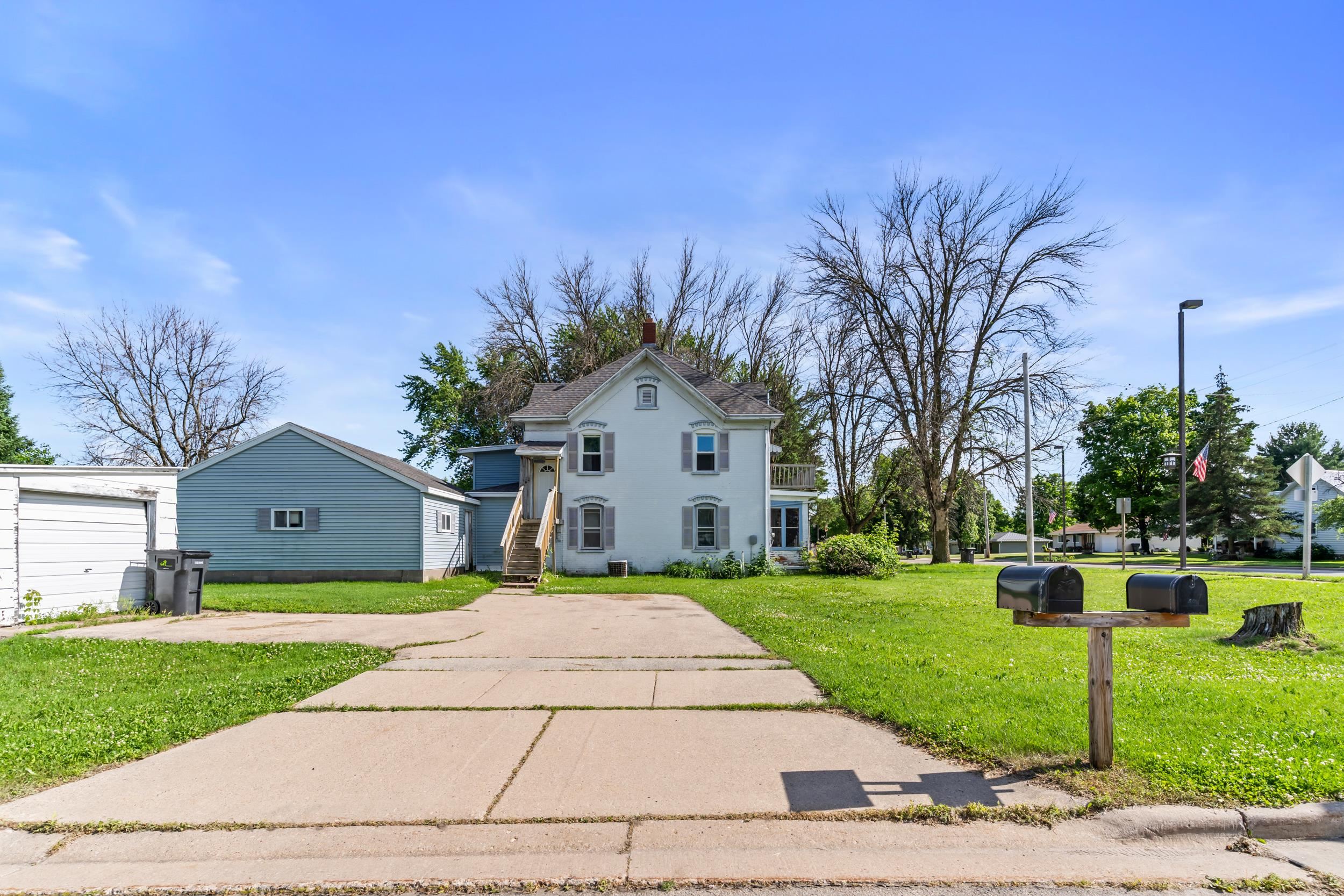 406 North Bridge Street Manawa, WI 54949 - Photo 3 of 15