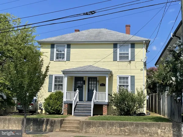 $1,600 | 1417 Hanover Street, Unit A, Fredericksburg, VA 22401