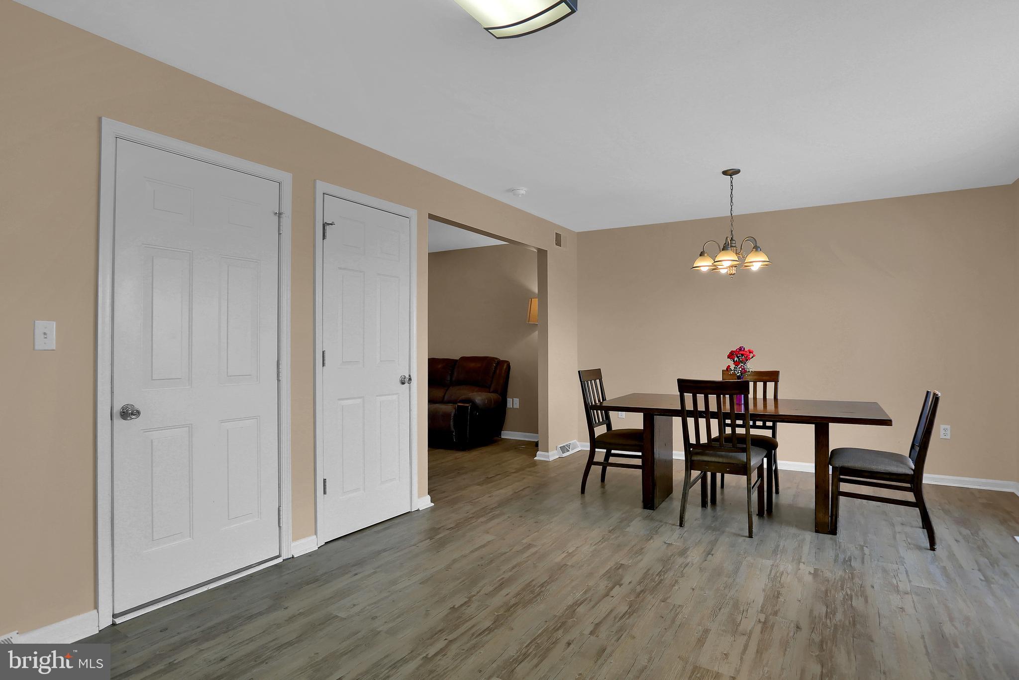 2895 Robin Road York, PA 17404 - Photo 17 of 41 Gallery Image 17