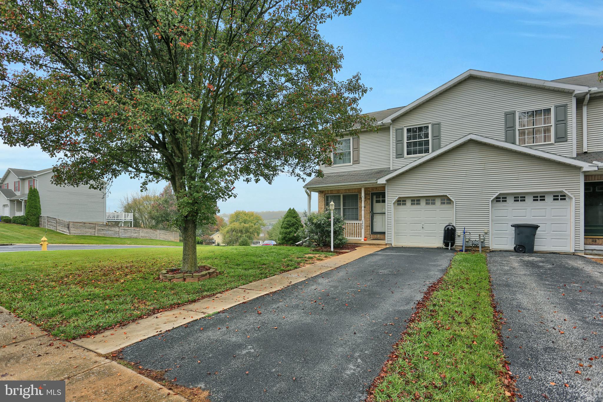 2895 Robin Road York, PA 17404 - Photo 3 of 41 Gallery Image 3