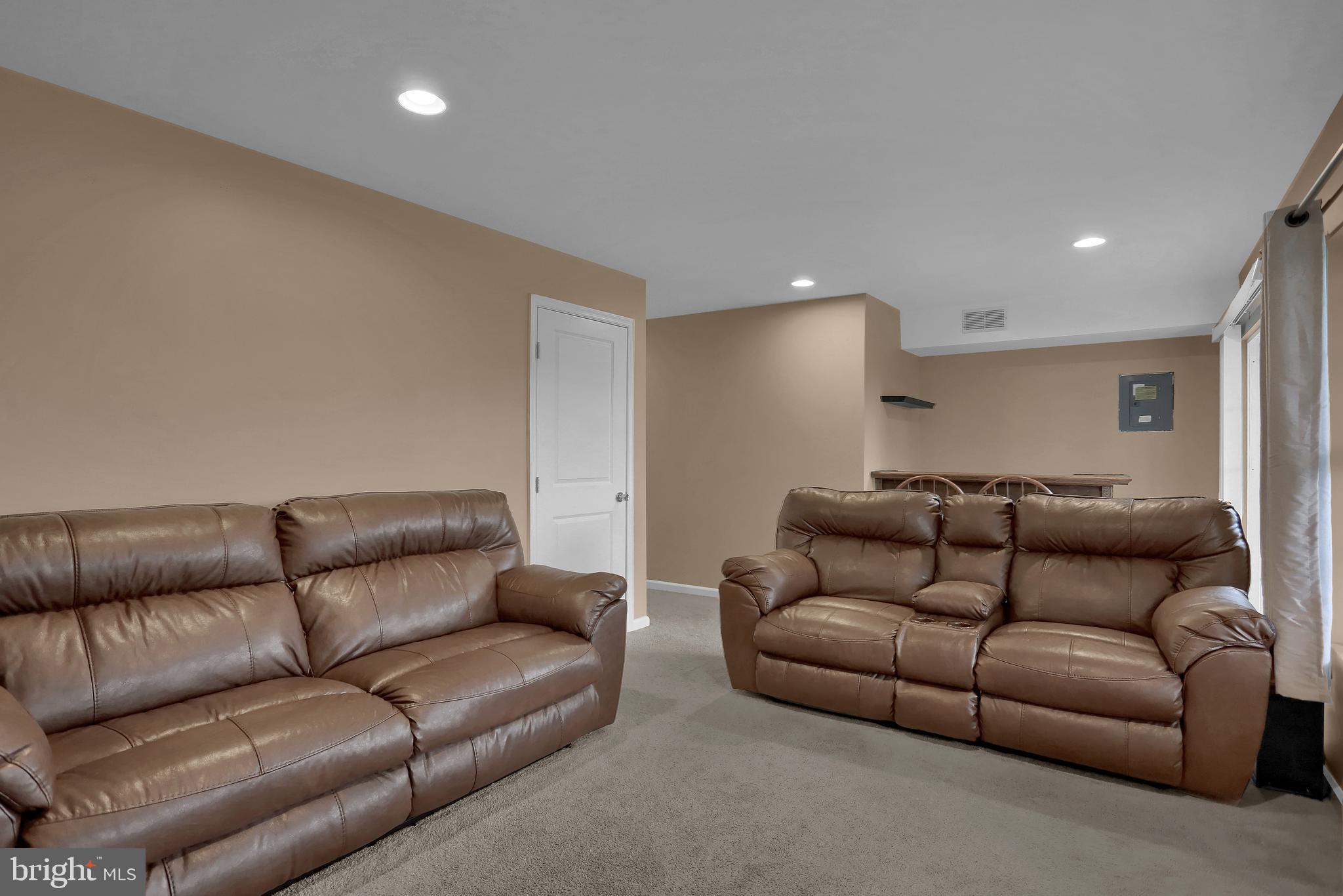 2895 Robin Road York, PA 17404 - Photo 32 of 41 Gallery Image 32