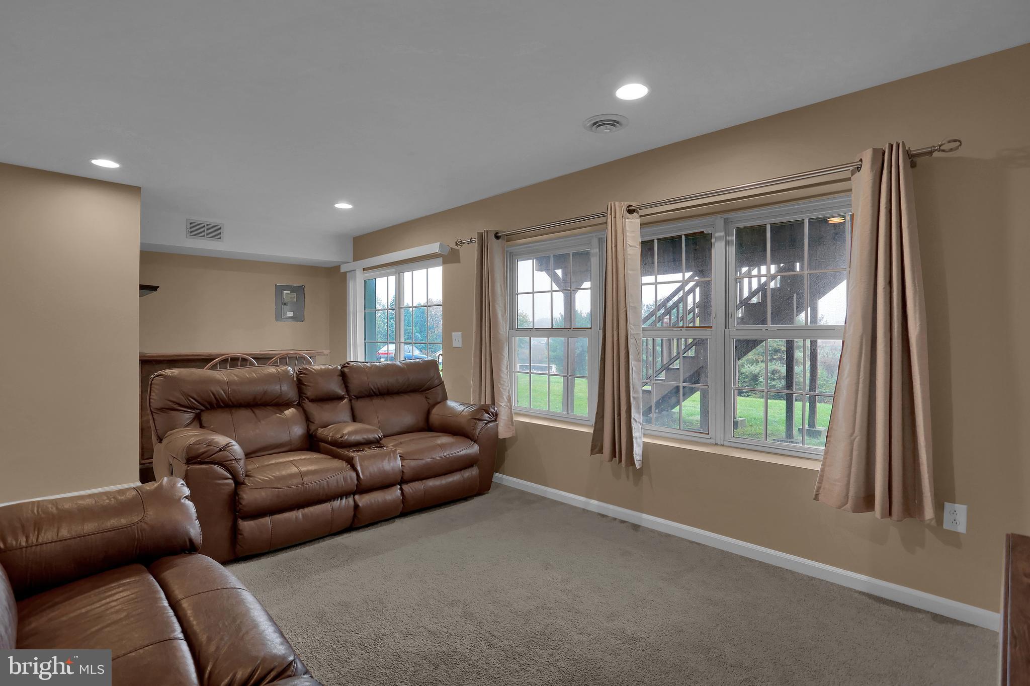 2895 Robin Road York, PA 17404 - Photo 33 of 41 Gallery Image 33