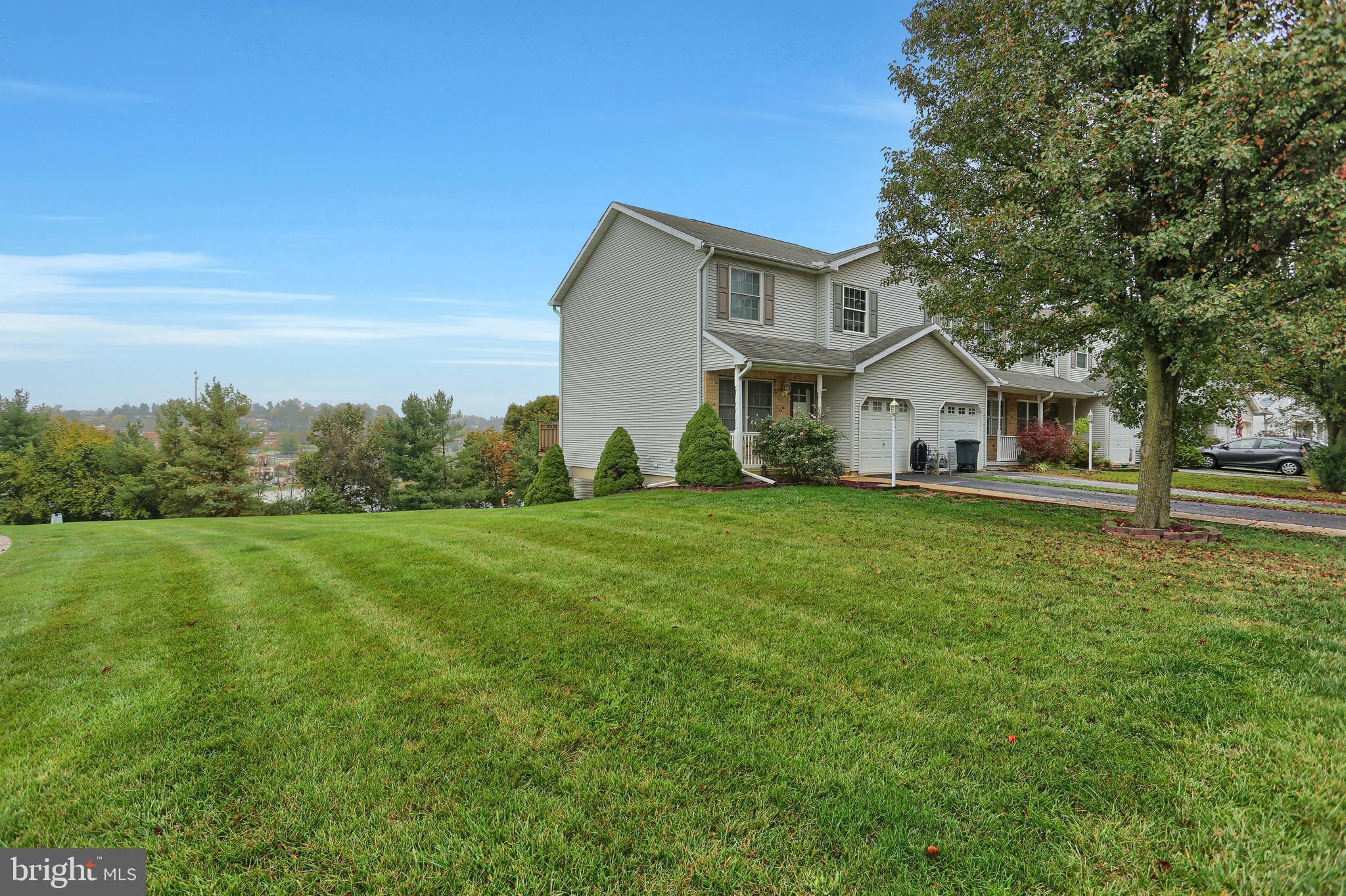 2895 Robin Road York, PA 17404 - Photo 6 of 41 Gallery Image 6