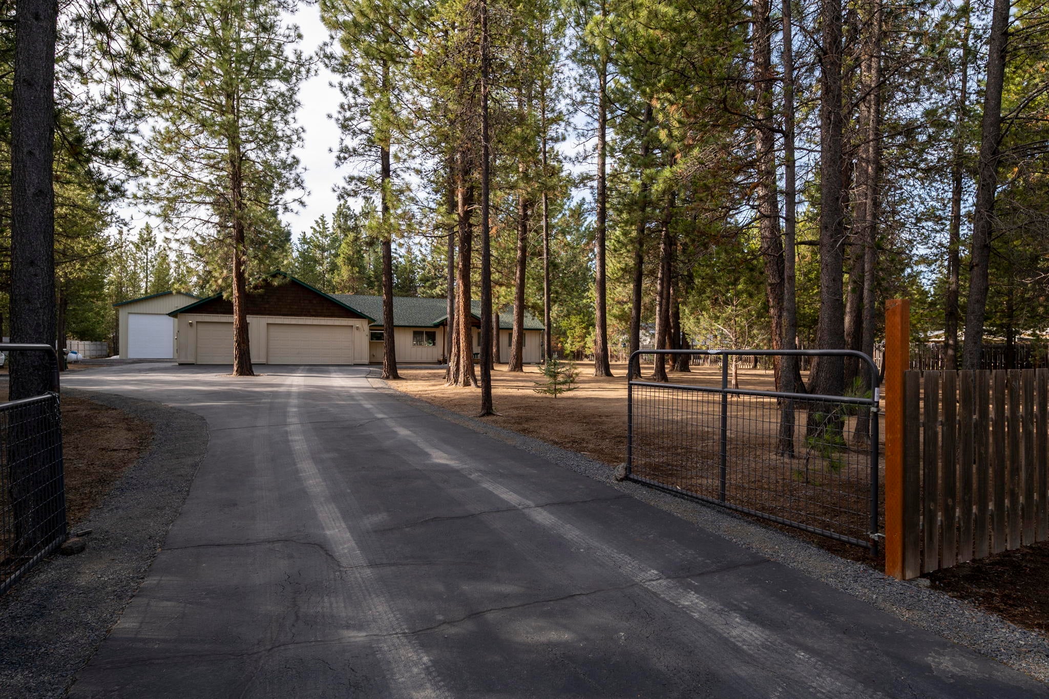 15939 Old Mill Road La Pine, OR 97739 - Photo 1 of 53 Front of House