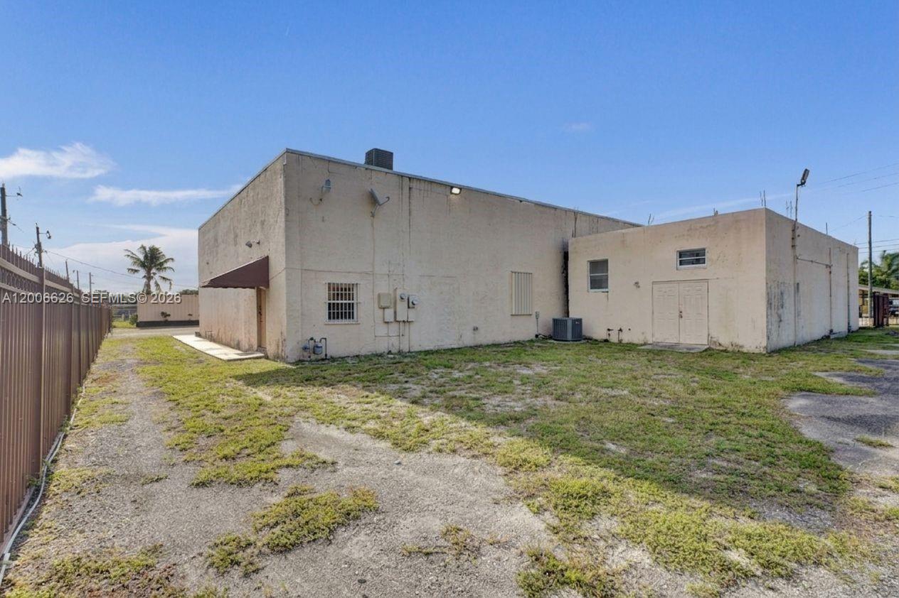 4167 Southwest 18th Street Hollywood, FL 33021 - Photo 15 of 21 Photo 15