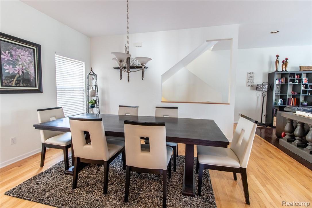 2654 Crooks Road Royal Oak, MI 48073 - Photo 3 of 35 Dining Room