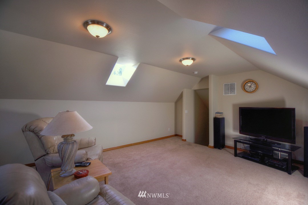 8923 Fox Ridge Lane Southeast Olympia, WA 98513 - Photo 20 of 25 Gallery Image 20