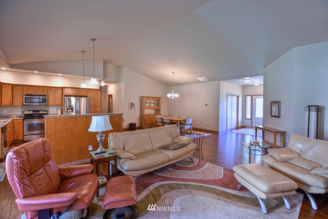 8923 Fox Ridge Lane Southeast Olympia, WA 98513 - Photo 5 of 25 Gallery Image 5