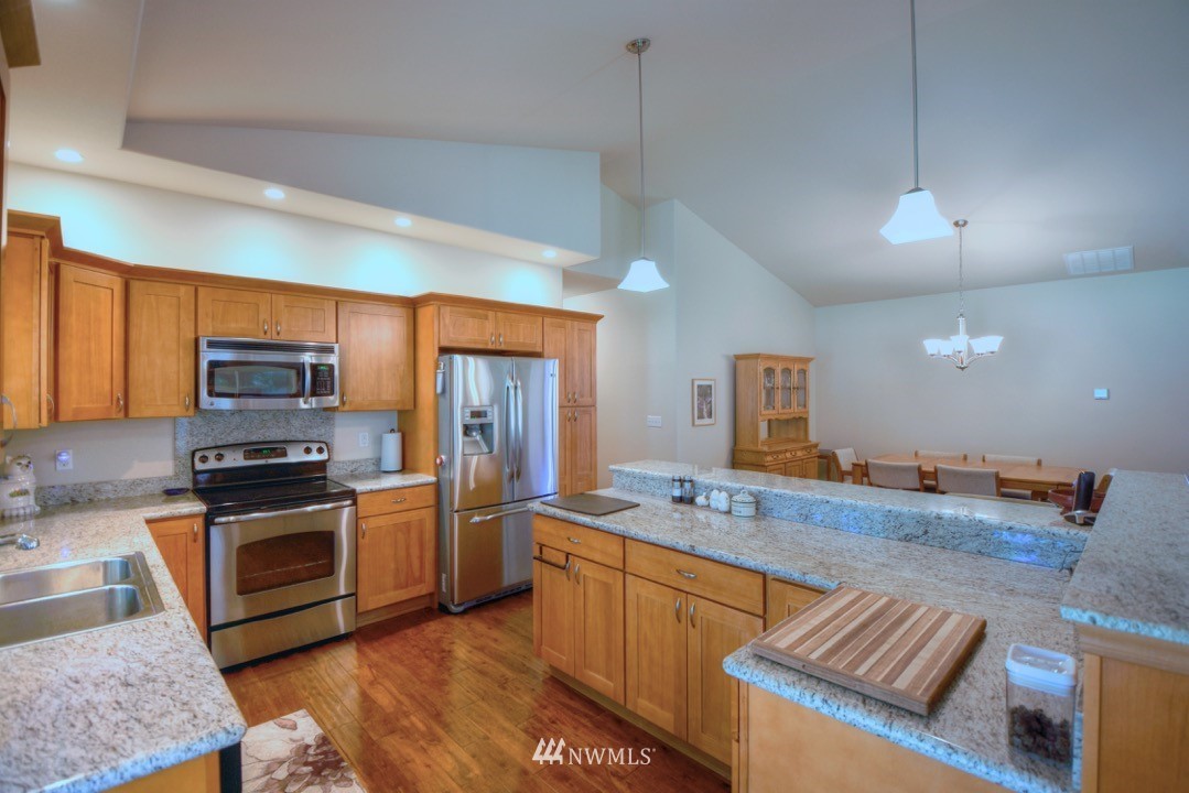 8923 Fox Ridge Lane Southeast Olympia, WA 98513 - Photo 10 of 25 Gallery Image 10