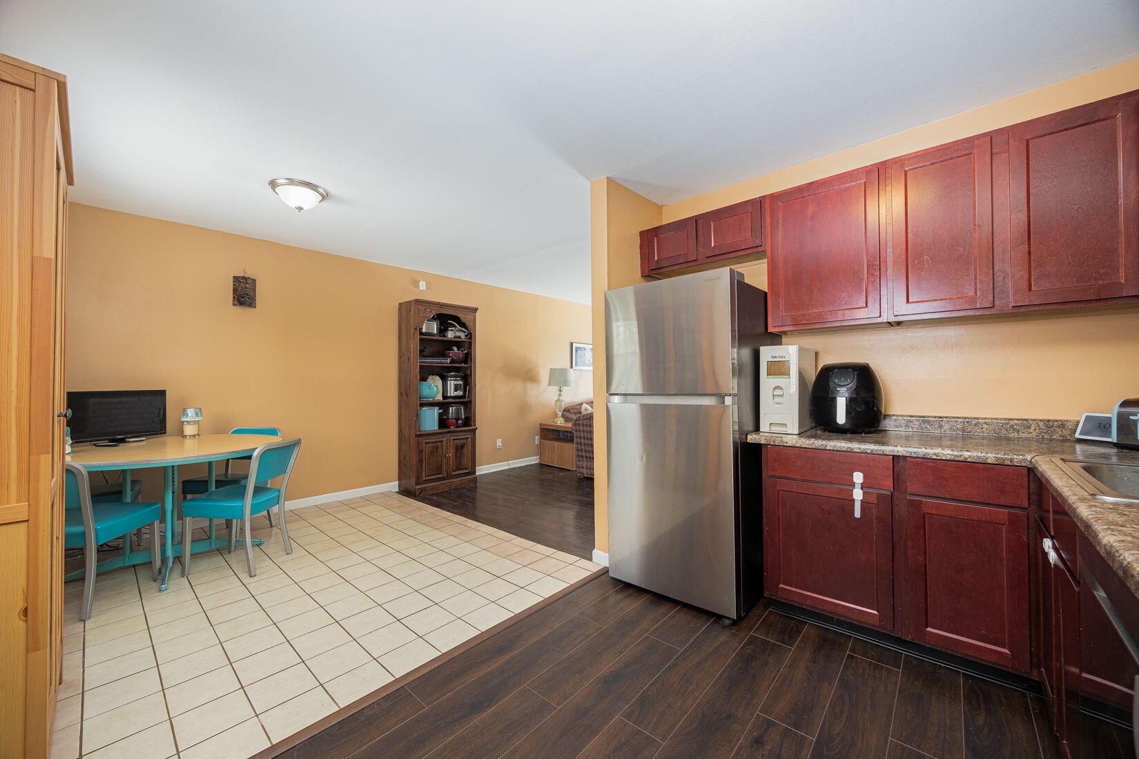 1881 Woodcrest Road Columbus, OH 43232 - Photo 11 of 45 11