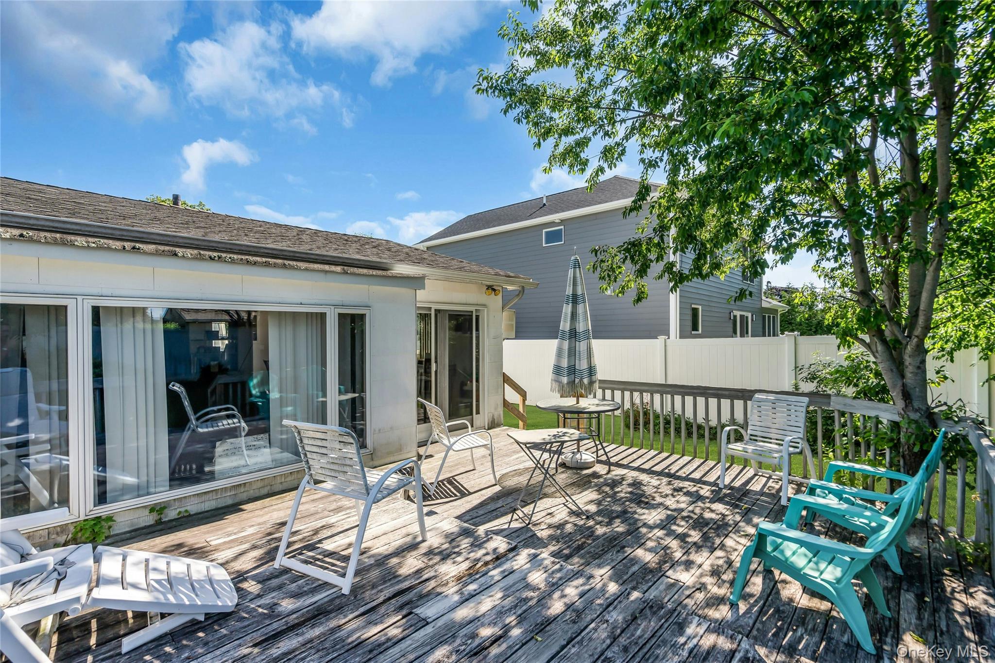 33 Cameo Road Commack, NY 11725 - Photo 19 of 24
