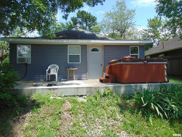 $65,000 | 1306 Newton Avenue, Johnston City, IL 62951