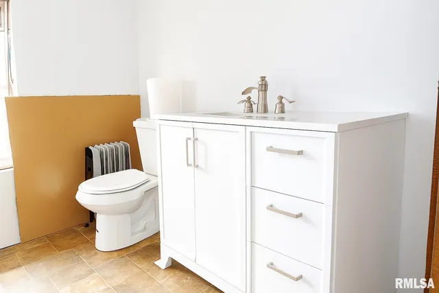 $65,000 | 1306 Newton Avenue, Johnston City, IL 62951