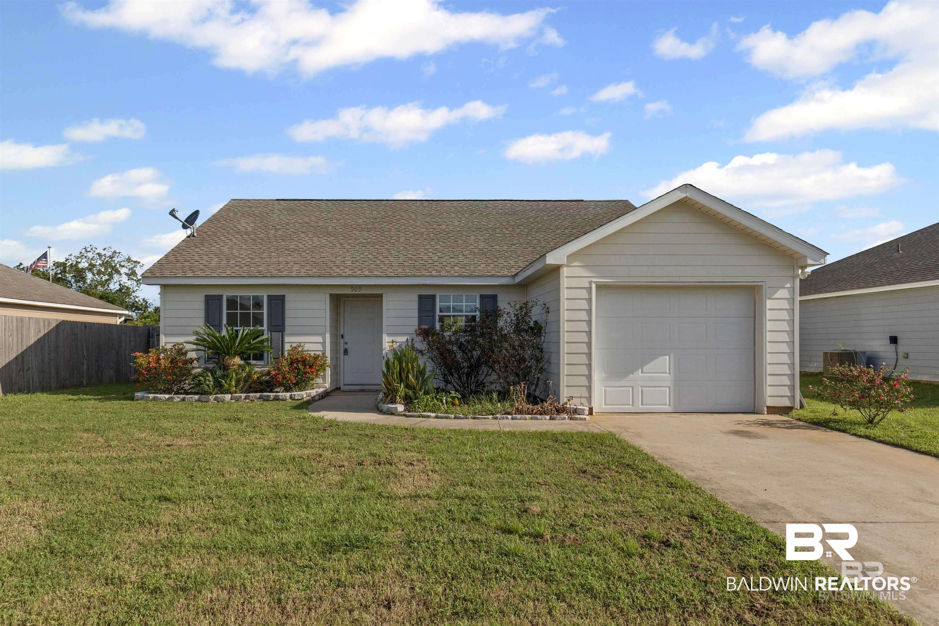 909 Sentinel Circle Foley, AL 36535 - Photo 1 of 21