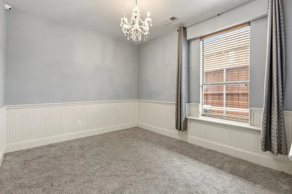a view of empty room with window