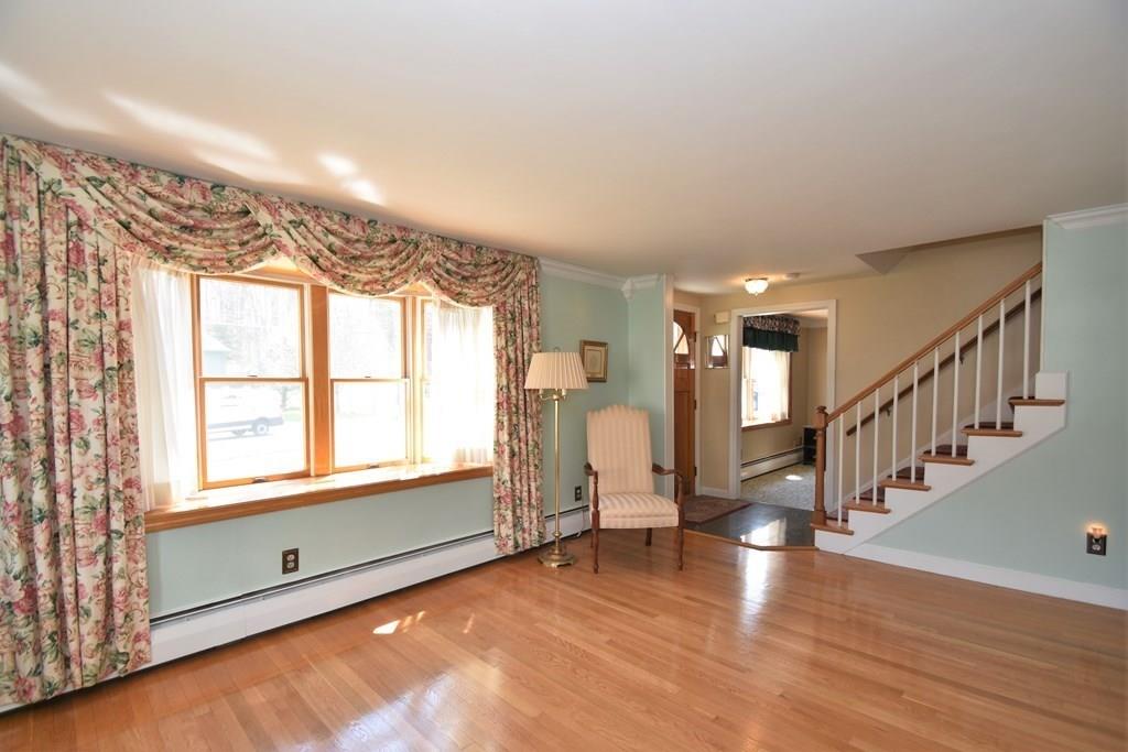 10 Canterbury Road Woburn, MA 01801 - Photo 3 of 34 Gallery Image 3