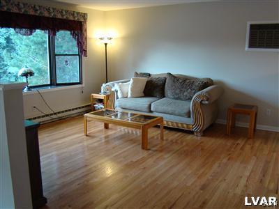 455 Blue Ridge Drive Nazareth, PA 18064 - Photo 8 of 27 Gallery Image 8