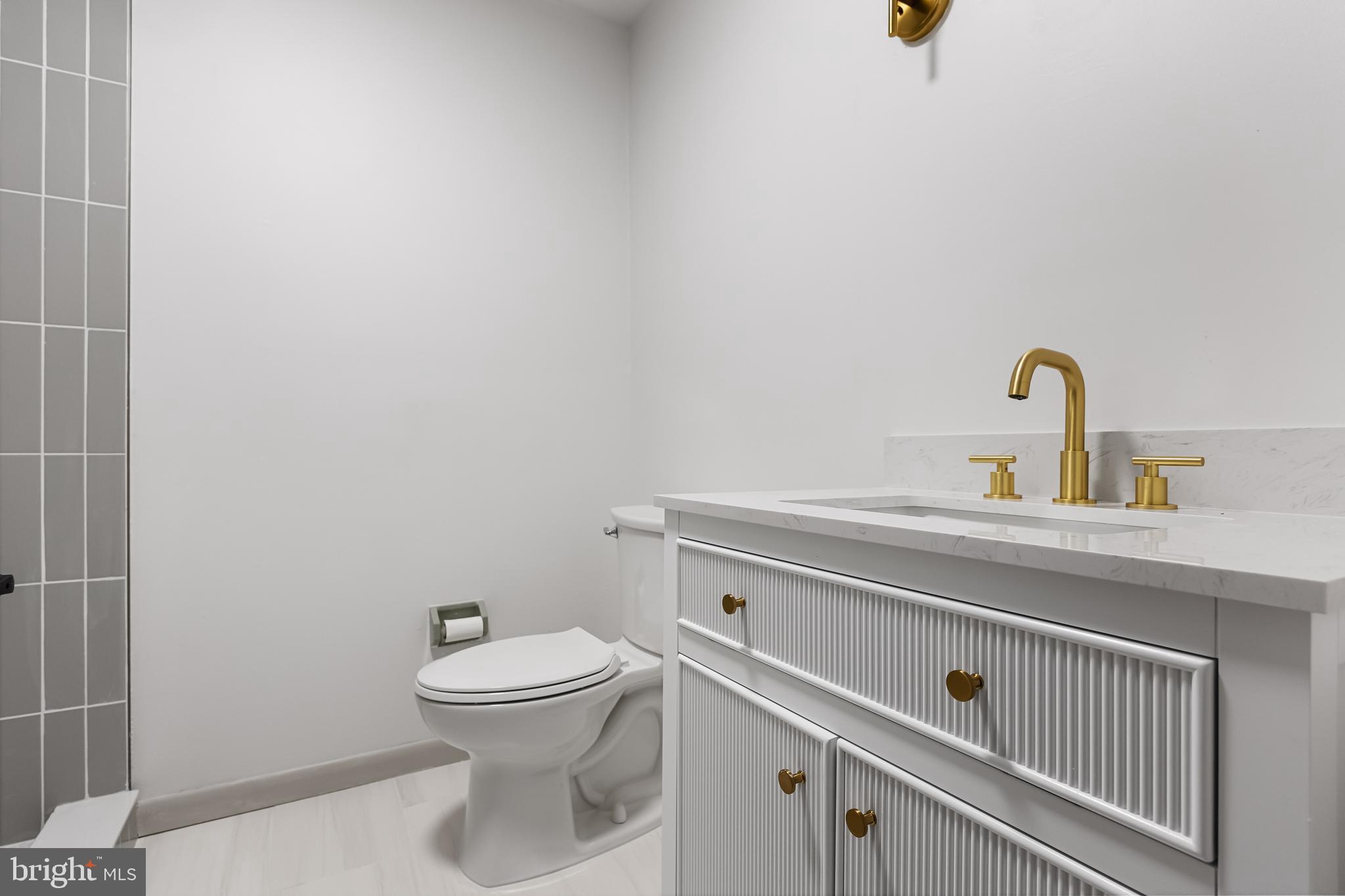 42 Trowbridge Lane, Unit DD Clementon, NJ 08021 - Photo 20 of 28 a bathroom with a toilet and a sink