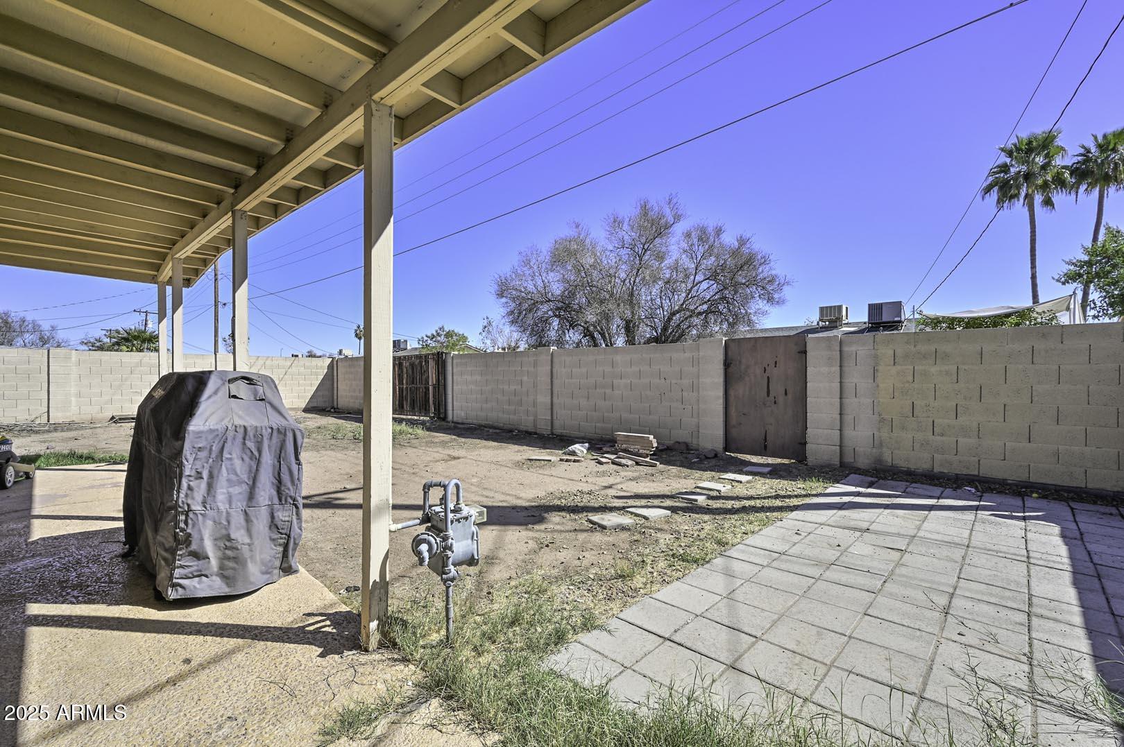 2307 East Chipman Road Phoenix, AZ 85040 - Photo 15 of 16 Patio-Backyard