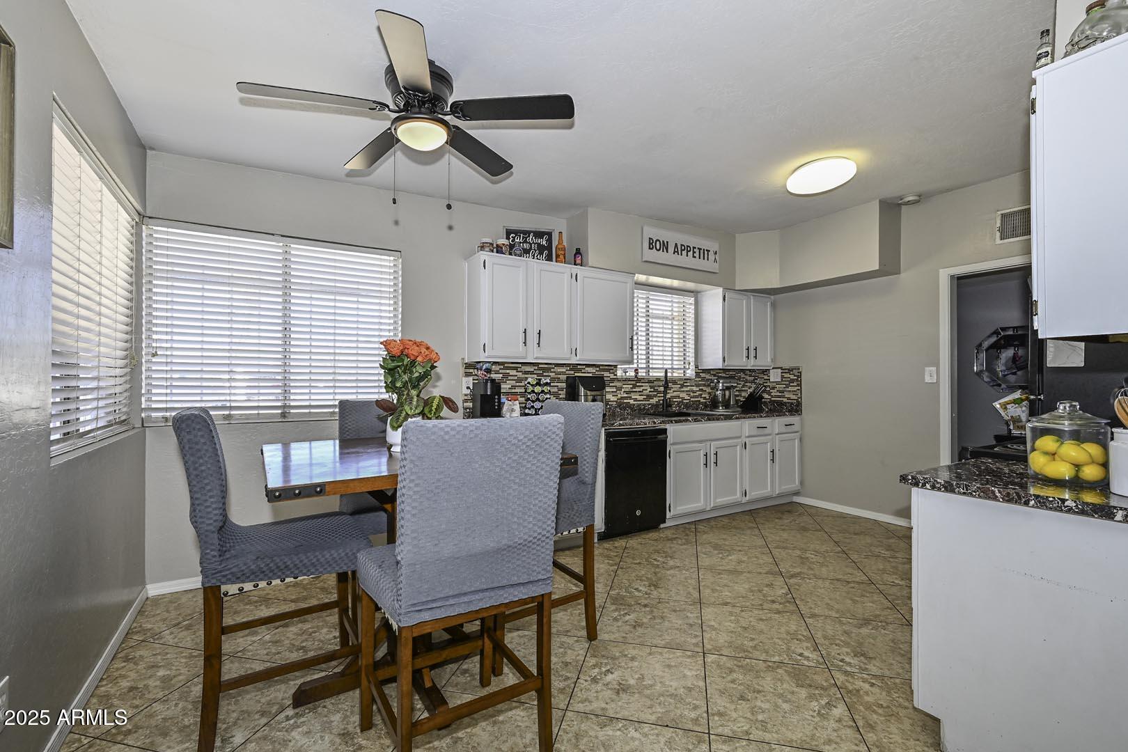 2307 East Chipman Road Phoenix, AZ 85040 - Photo 4 of 16 Breakfast Room-Kitchen