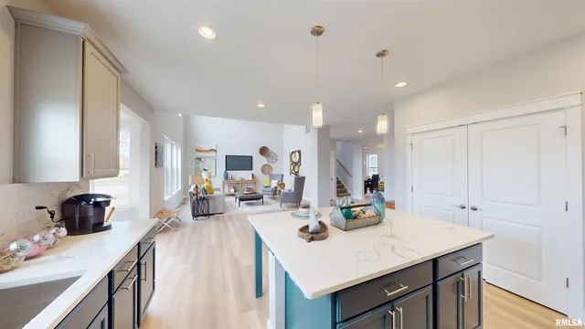 $549,990 | 13 Faiths Way, Bettendorf, IA 52722