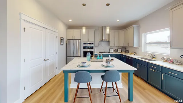 $549,990 | 13 Faiths Way, Bettendorf, IA 52722