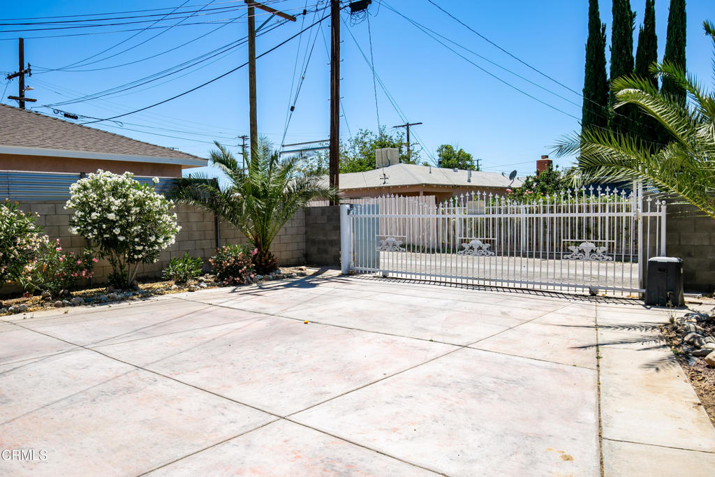 45027 Division Street Lancaster, CA 93535 - Photo 22 of 27