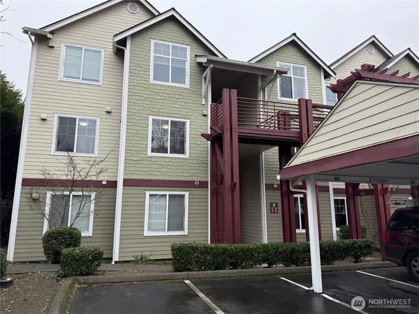 $334,950 | 13000 Admiralty Way, Unit B201, Everett, WA 98204