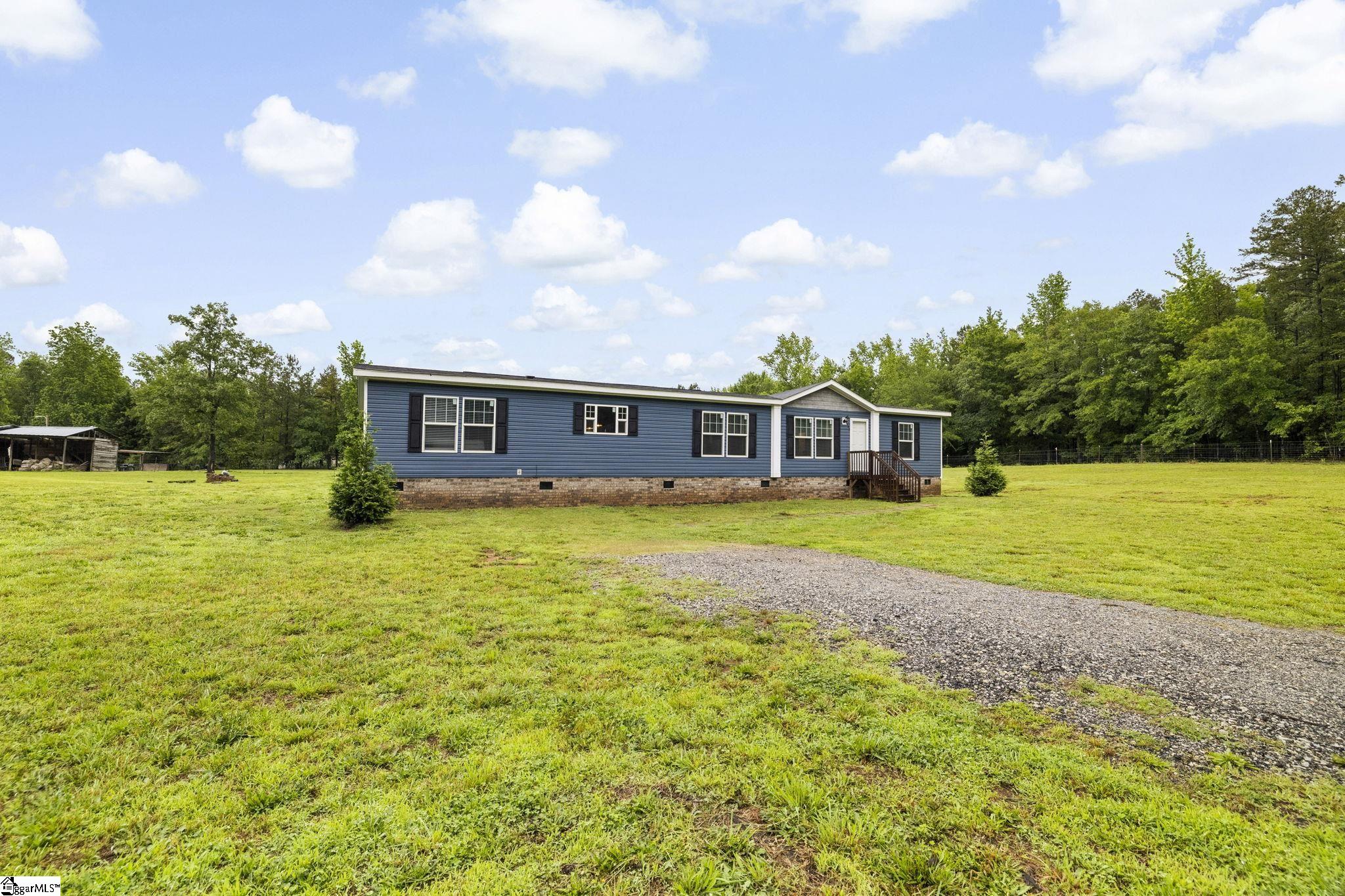 105 Penson Road Honea Path, SC 29654 - Photo 2 of 37