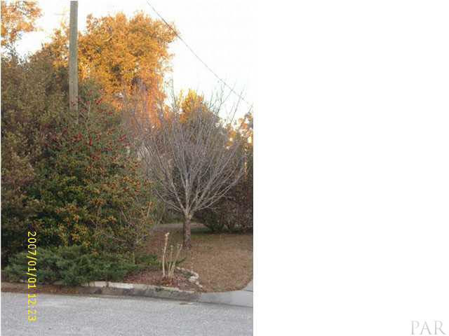 4740 Ridge Pointe Drive Pace, FL 32571 - Photo 4 of 13 Gallery Image 4