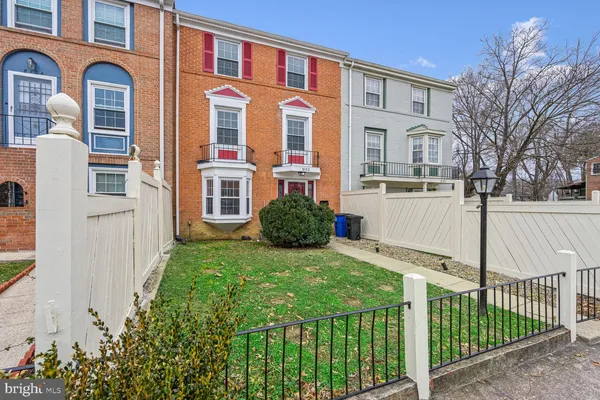 $3,000 | 8102 Pinelake Court, Alexandria, VA 22309