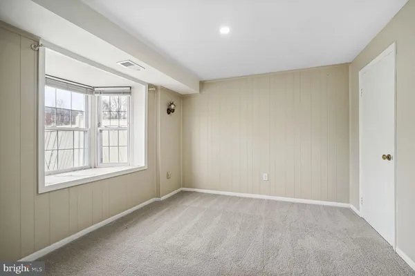 $3,000 | 8102 Pinelake Court, Alexandria, VA 22309