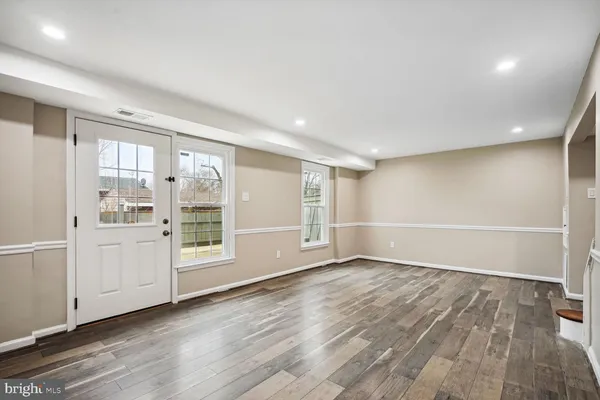 $3,000 | 8102 Pinelake Court, Alexandria, VA 22309