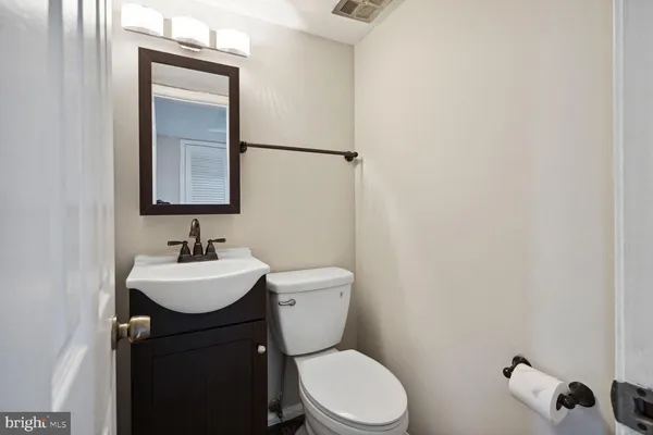 $3,000 | 8102 Pinelake Court, Alexandria, VA 22309