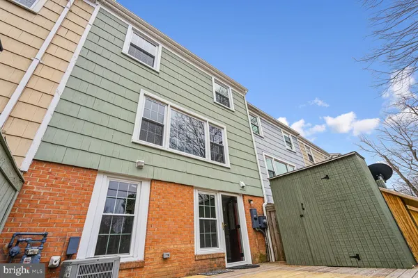 $3,000 | 8102 Pinelake Court, Alexandria, VA 22309
