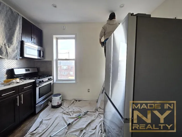 $2,595 | 22-55 33rd Street, Unit C8 | Astoria