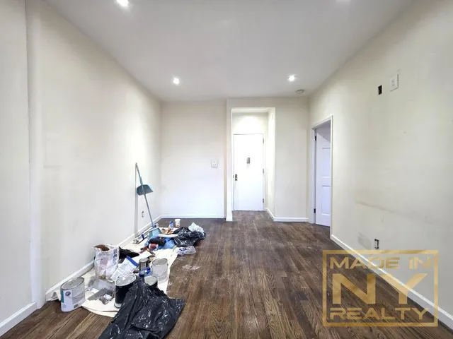 $2,595 | 22-55 33rd Street, Unit C8 | Astoria