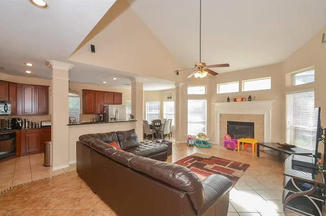 $2,500 | 6134 Vadini Shores Lane, Katy, TX 77494