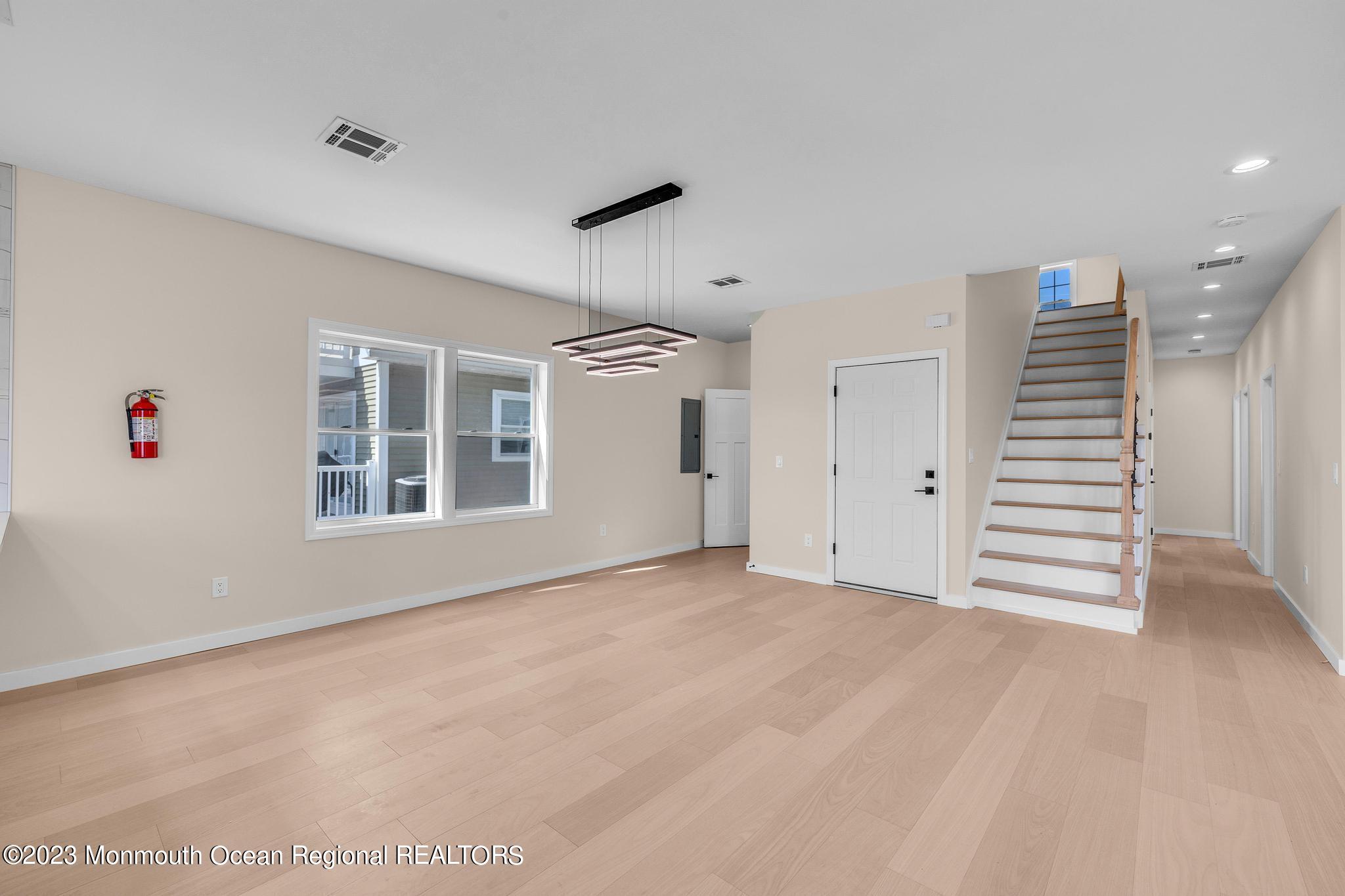 319 Kingfisher Road Tuckerton, NJ 08087 - Photo 14 of 66 R6__7951