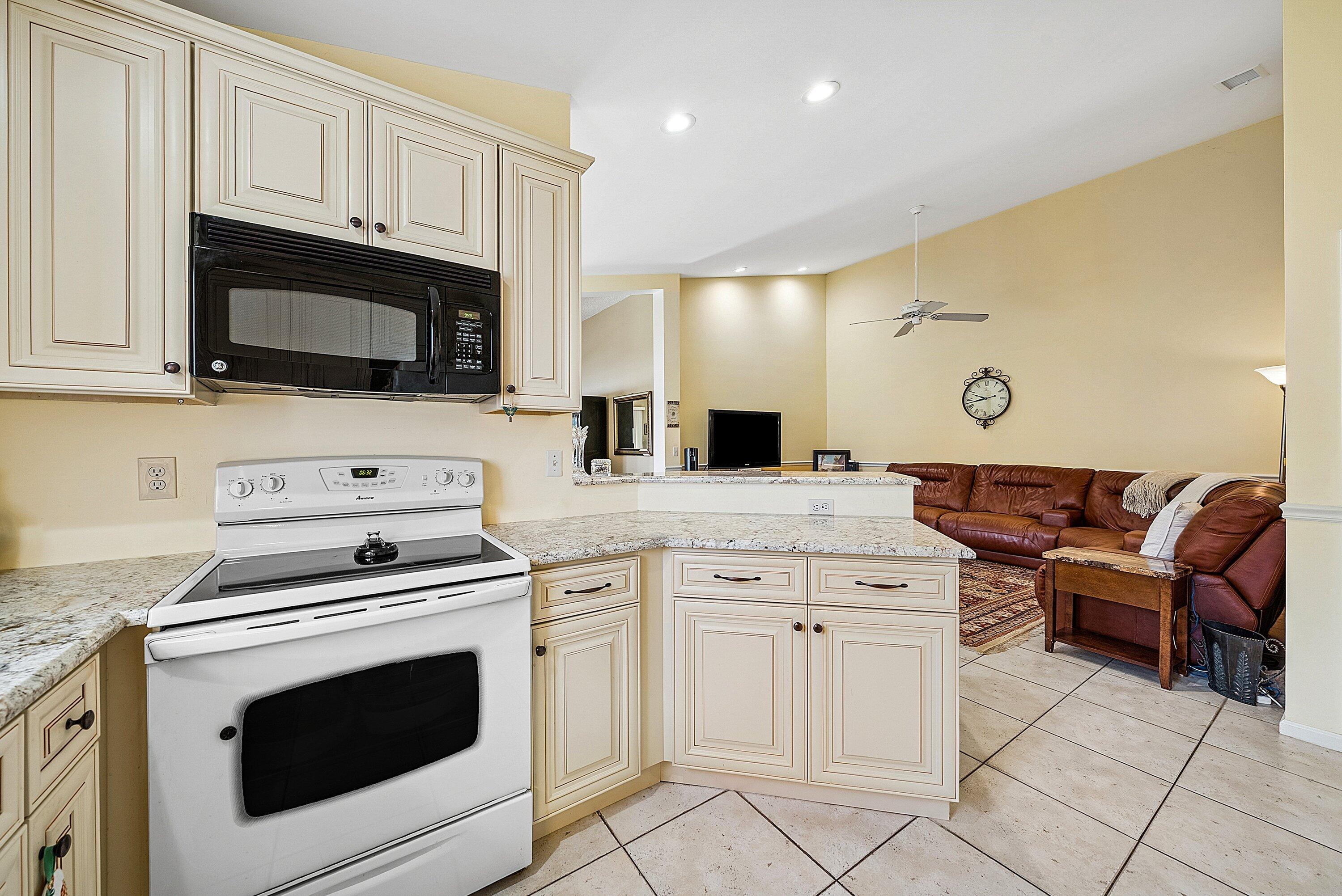 9238 Vineland Court, Unit A Boca Raton, FL 33496 - Photo 15 of 43 015-9238VinelandCourt-A-BocaRaton-FL-334