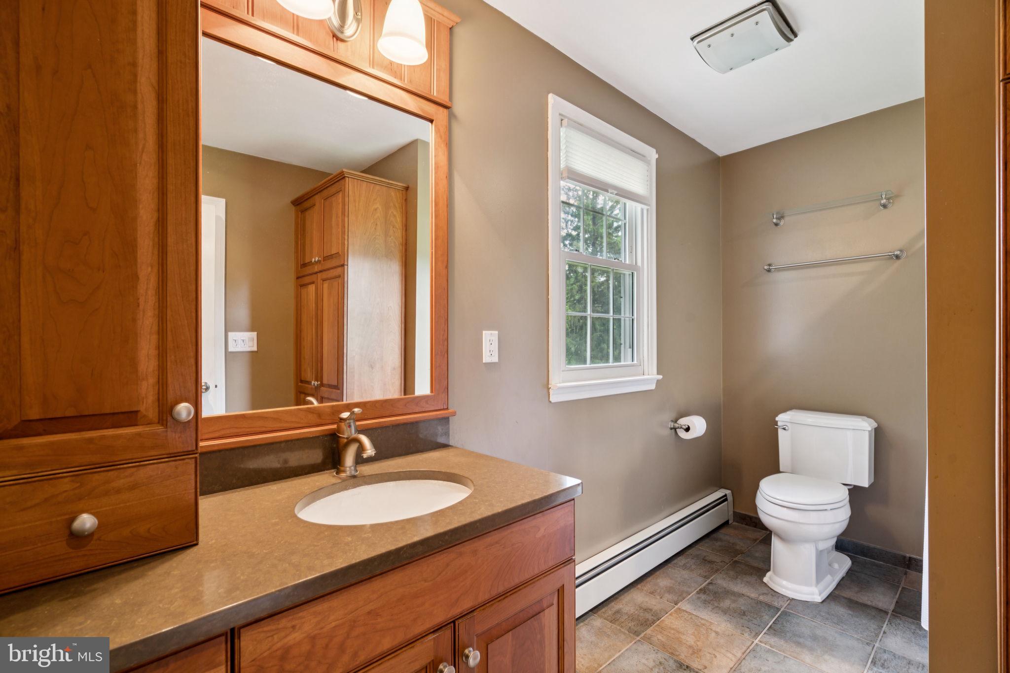 916 Davis Road Ambler, PA 19002 - Photo 34 of 39 Main Bathroom