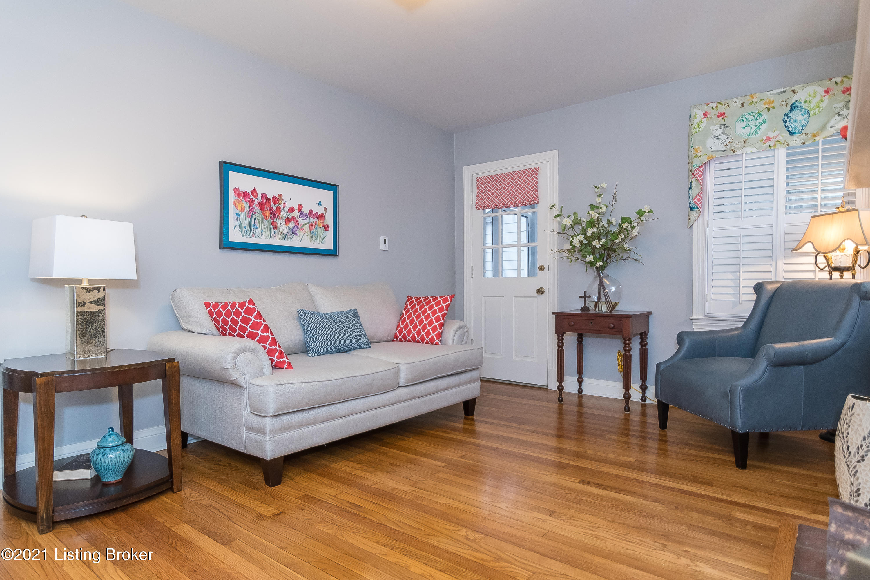 4108 Springhill Road Louisville, KY 40207 - Photo 3 of 31 DSC_6326