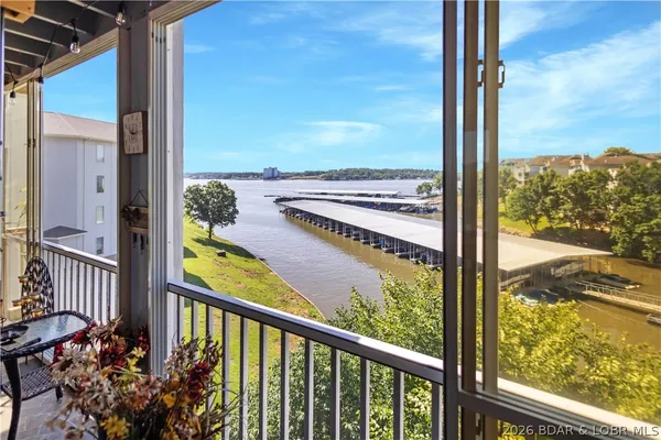 $465,000 | 344 Regatta Bay Drive, Unit 3B, Lake Ozark, MO 65049