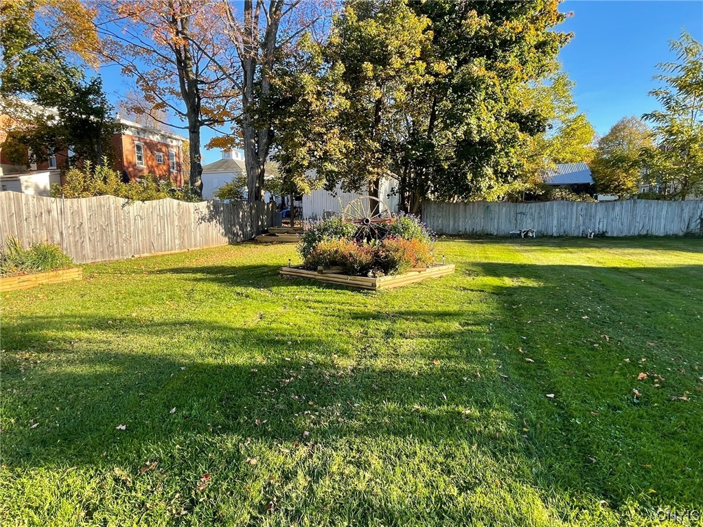 117 West Walnut Street Oneida, NY 13421 - Photo 9 of 28