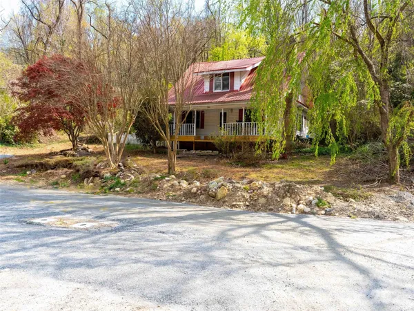 $725,000 | 306 Southside Drive, Chimney Rock, NC 28720