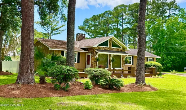 $440,000 | 107 Dovewood Drive, Brunswick, GA 31523
